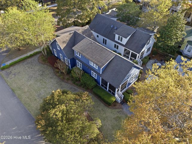 319 E Nash Street, Southport, NC 28461