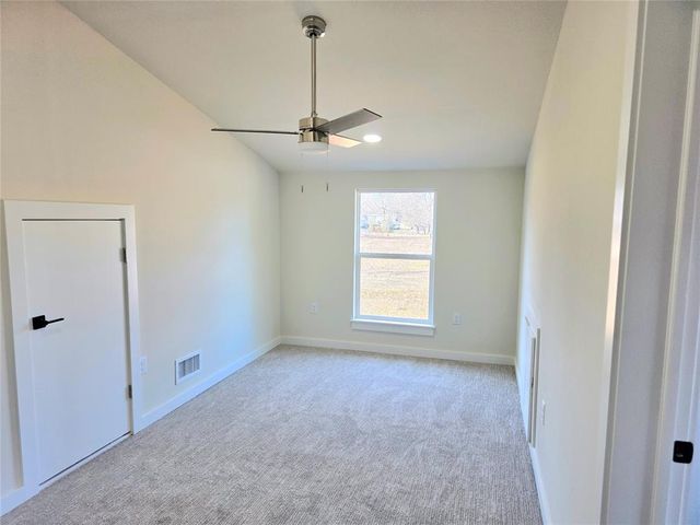 1701 E McGill Circle, Eufaula, OK 74432