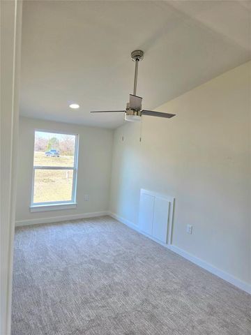 1701 E McGill Circle, Eufaula, OK 74432