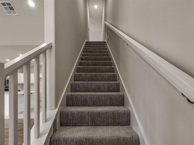 1701 E McGill Circle, Eufaula, OK 74432