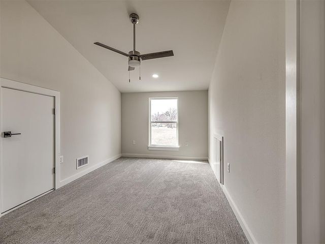 1701 E McGill Circle, Eufaula, OK 74432