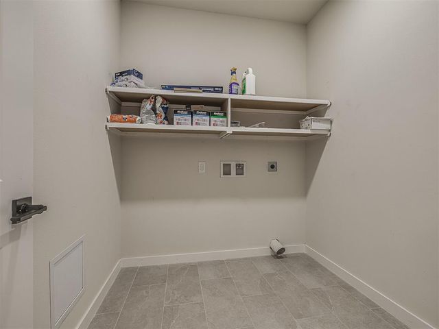 1701 E McGill Circle, Eufaula, OK 74432