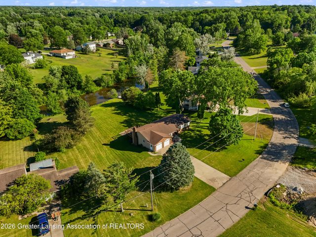6822 Aberdeen Drive, Dimondale, MI 48821