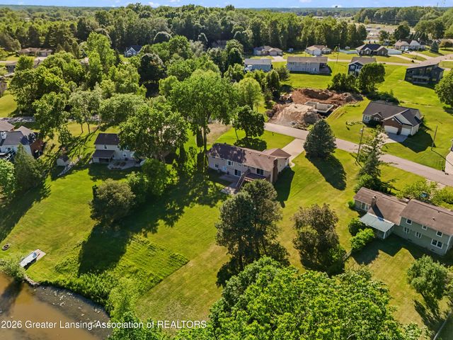 6822 Aberdeen Drive, Dimondale, MI 48821