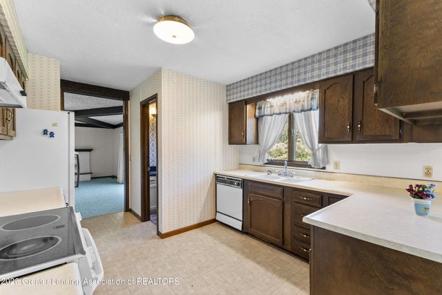 6822 Aberdeen Drive, Dimondale, MI 48821