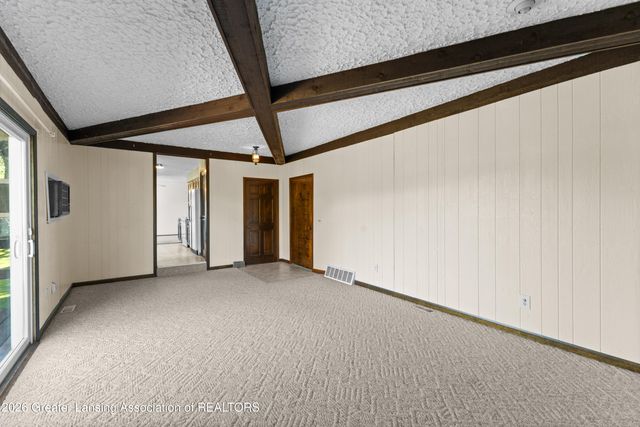 6822 Aberdeen Drive, Dimondale, MI 48821