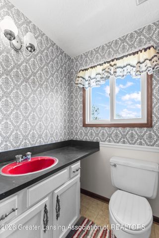 6822 Aberdeen Drive, Dimondale, MI 48821
