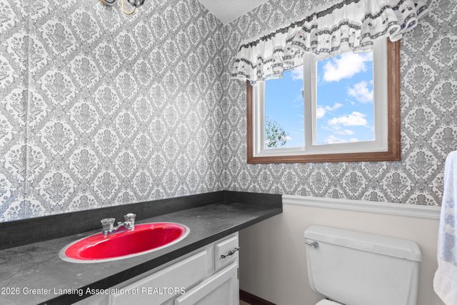 6822 Aberdeen Drive, Dimondale, MI 48821