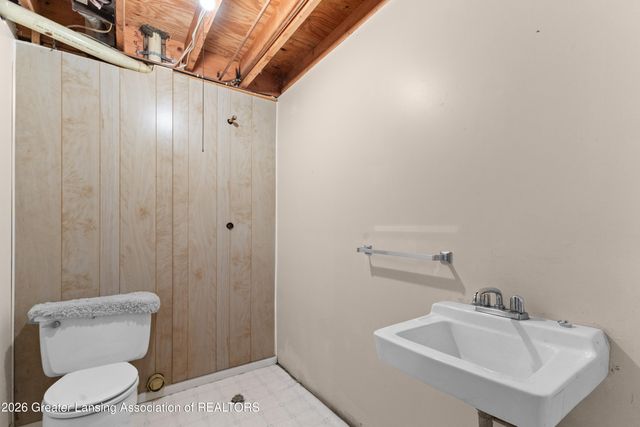 6822 Aberdeen Drive, Dimondale, MI 48821