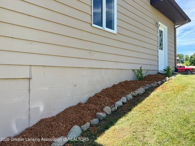 6822 Aberdeen Drive, Dimondale, MI 48821