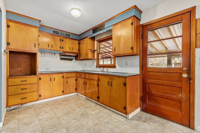 100 Wooster Avenue, Waterbury, CT 06708