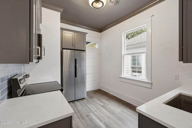 403 Dock Street Unit B, Wilmington, NC 28401