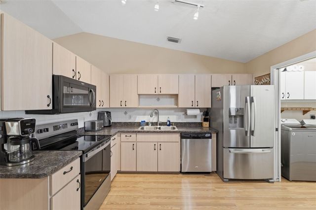 8681 SW 140TH AVENUE, Dunnellon, FL 34432