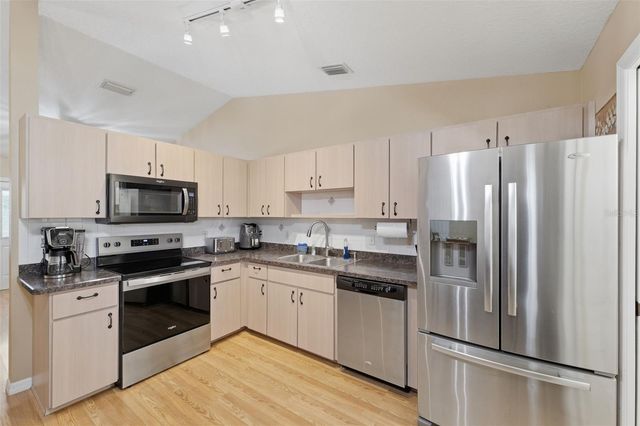 8681 SW 140TH AVENUE, Dunnellon, FL 34432