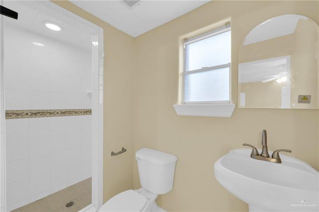 710 N 9th Street, Mcallen, TX 78501