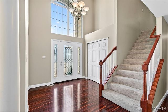 295 Romaine Spring View, Fenton, MO 63026