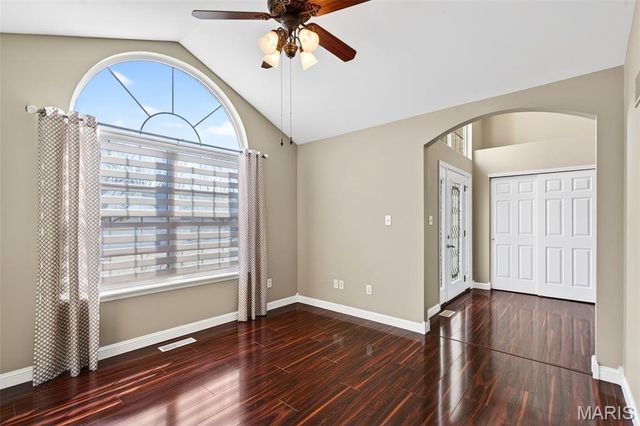 295 Romaine Spring View, Fenton, MO 63026