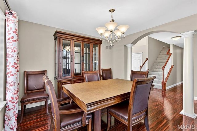 295 Romaine Spring View, Fenton, MO 63026