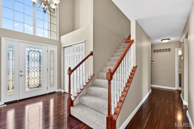 295 Romaine Spring View, Fenton, MO 63026