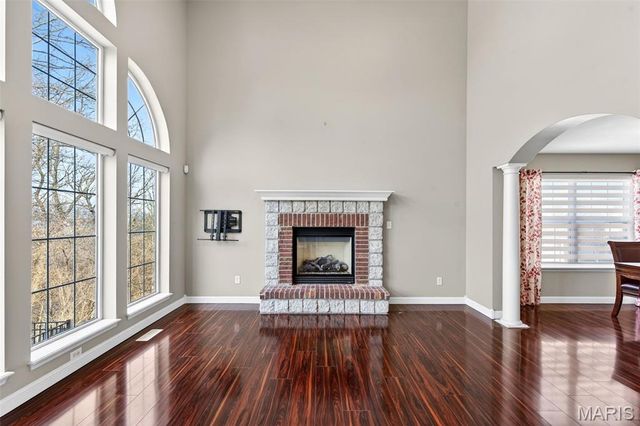 295 Romaine Spring View, Fenton, MO 63026