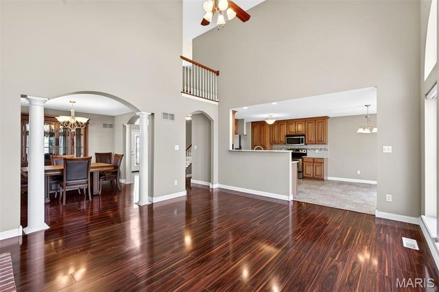 295 Romaine Spring View, Fenton, MO 63026