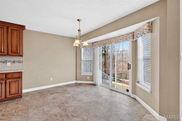 295 Romaine Spring View, Fenton, MO 63026