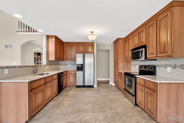 295 Romaine Spring View, Fenton, MO 63026