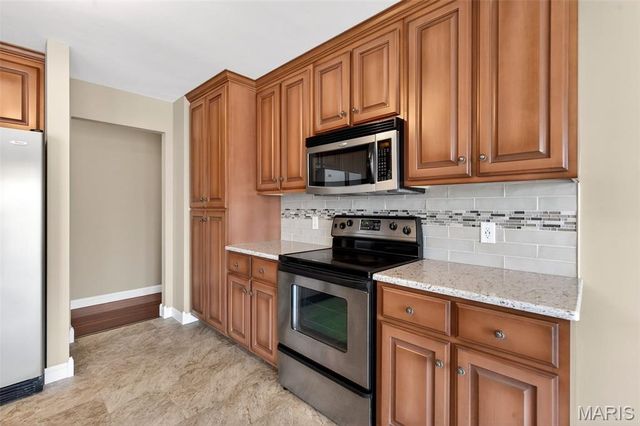 295 Romaine Spring View, Fenton, MO 63026