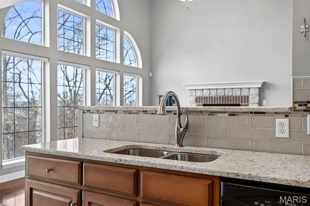 295 Romaine Spring View, Fenton, MO 63026