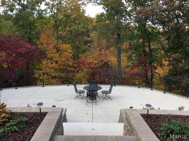 295 Romaine Spring View, Fenton, MO 63026