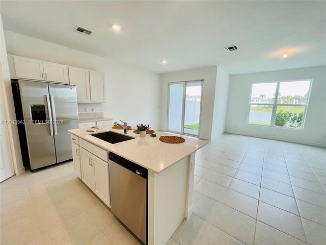 6909 Harbours Edge Ave 6909, Lake Worth, FL 33467