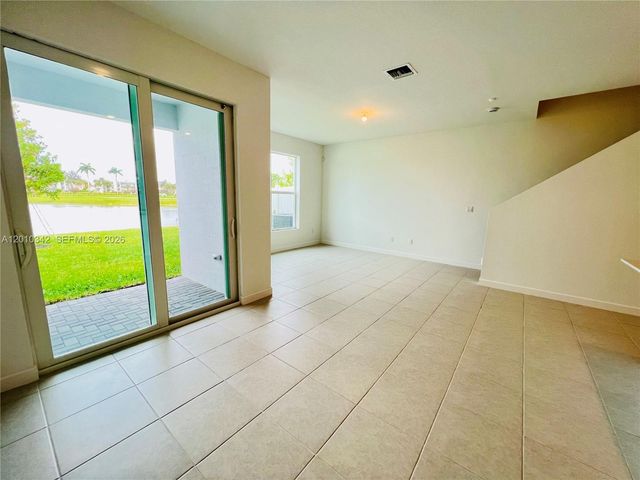 6909 Harbours Edge Ave 6909, Lake Worth, FL 33467