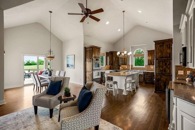18750 W 248th Street, Paola, KS 66071