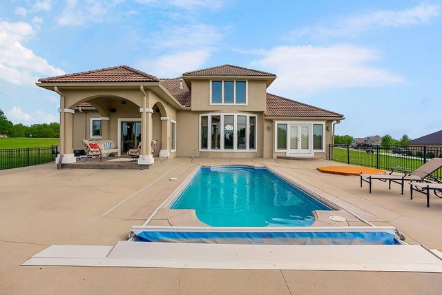18750 W 248th Street, Paola, KS 66071