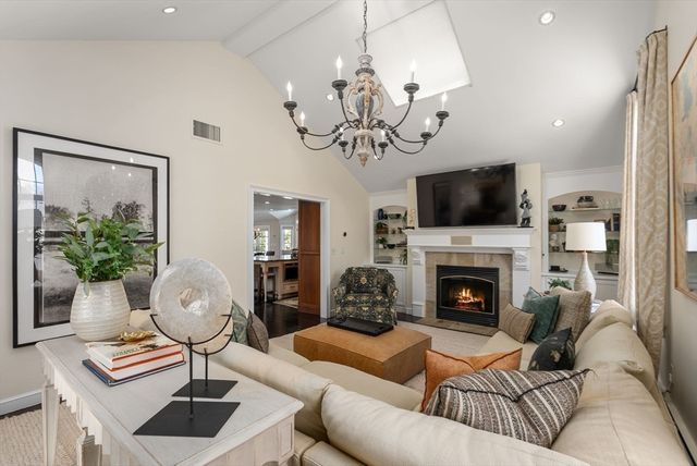 134 Candlewood Drive, Waltham, MA 02451
