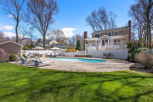 134 Candlewood Drive, Waltham, MA 02451