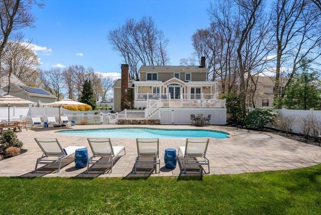 134 Candlewood Drive, Waltham, MA 02451