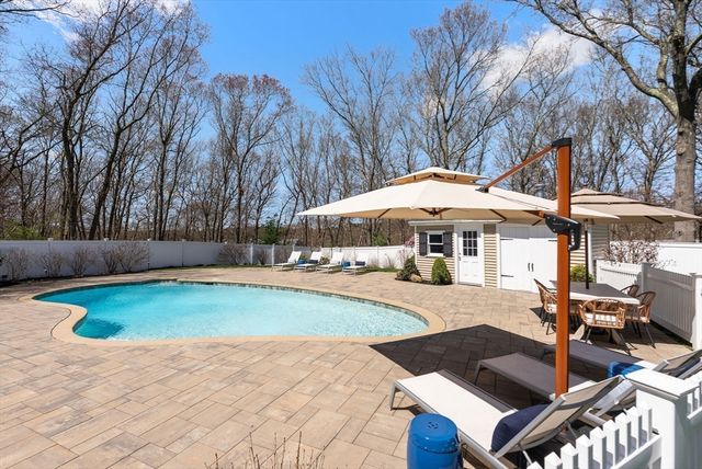 134 Candlewood Drive, Waltham, MA 02451