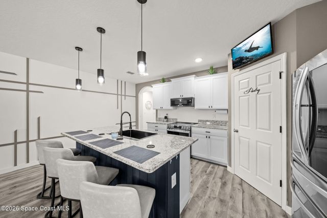 2043 Farmhouse Road SE, Palm Bay, FL 32909