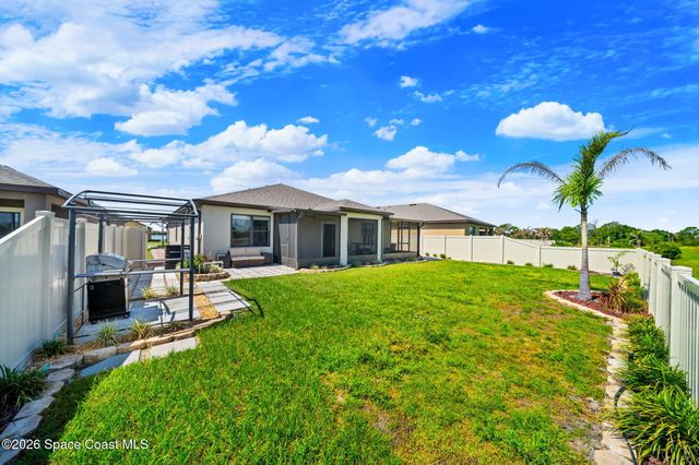 2043 Farmhouse Road SE, Palm Bay, FL 32909