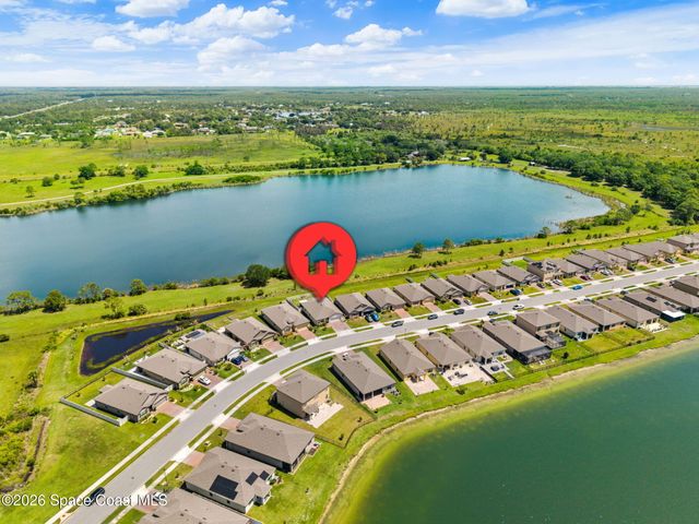 2043 Farmhouse Road SE, Palm Bay, FL 32909