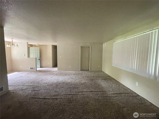 17827 Upland Drive SE, Yelm, WA 98597