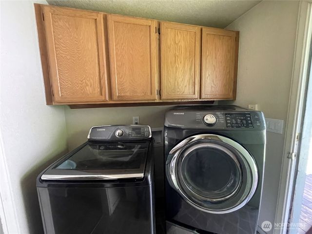 17827 Upland Drive SE, Yelm, WA 98597