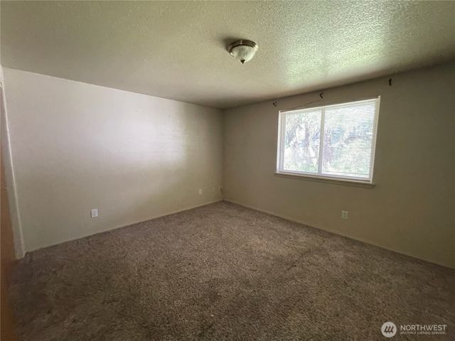 17827 Upland Drive SE, Yelm, WA 98597