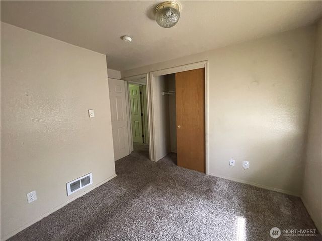 17827 Upland Drive SE, Yelm, WA 98597