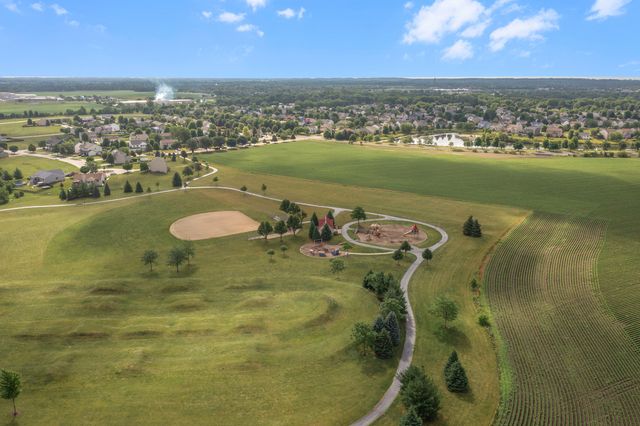 2401 Alan Dale Lane, Yorkville, IL 60560