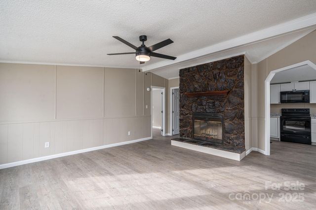 105 Lansdale Avenue, Lincolnton, NC 28092