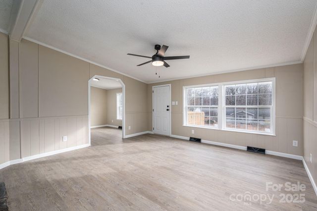 105 Lansdale Avenue, Lincolnton, NC 28092