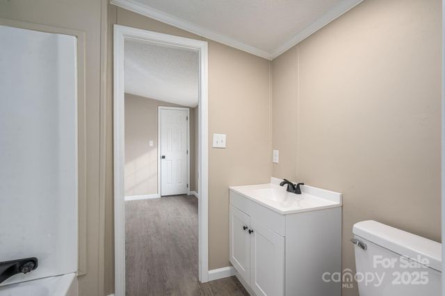 105 Lansdale Avenue, Lincolnton, NC 28092