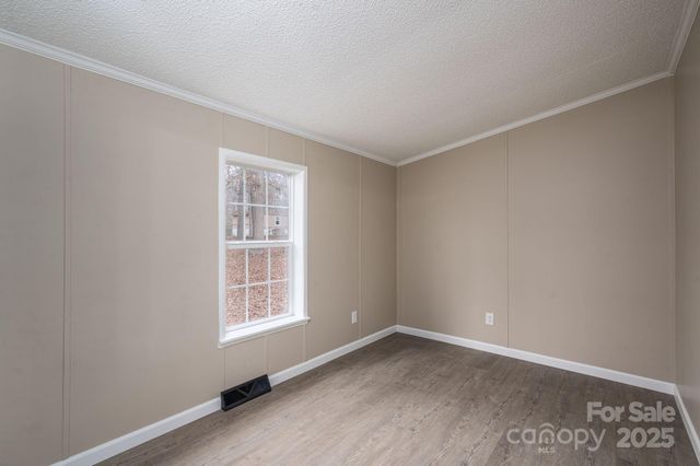 105 Lansdale Avenue, Lincolnton, NC 28092